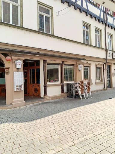 Asia-Kim Esslingen photo 7